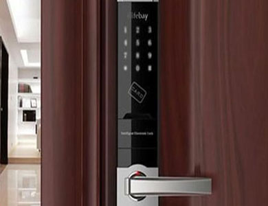 乌伊岭24小时上门开锁公司